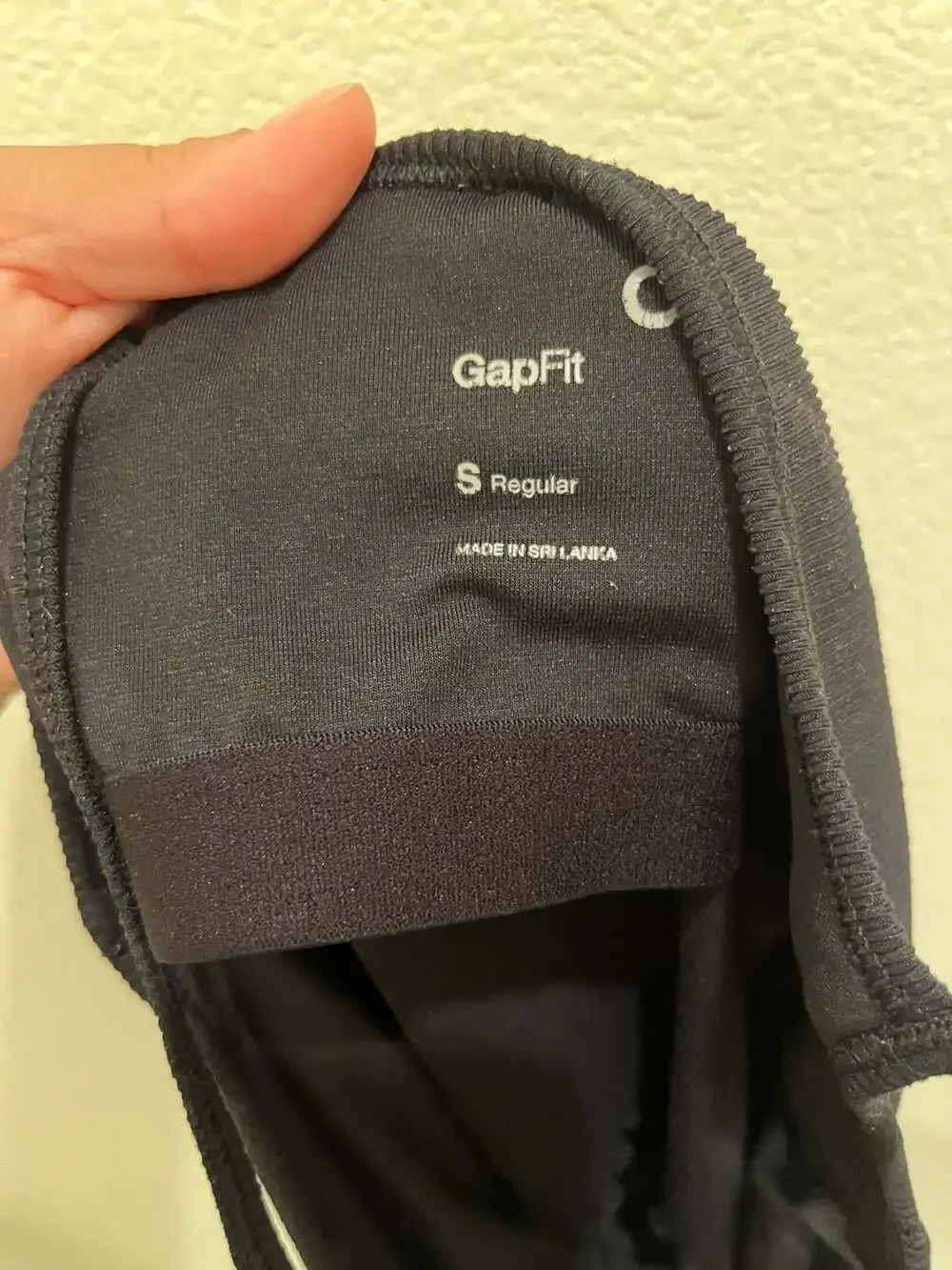 GapFit Women’s Ribbed Built-In Shelf Bra Cami Tank Top Bundle  Size Small